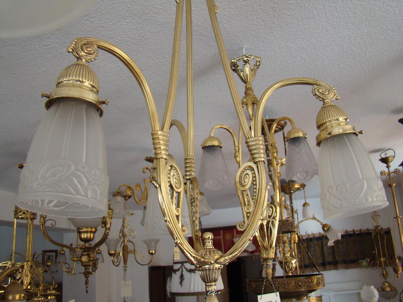 antike ArtDeco Deckenlampe Messing Jugendstil mit 3 Glasschirmen